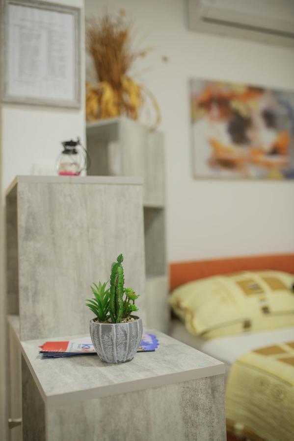 Studio Apartments Kim - Dilberovic Мостар Екстериор снимка